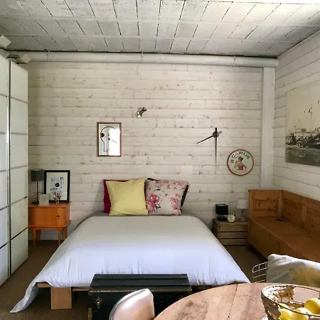 La Vintage Bed & Breakfast